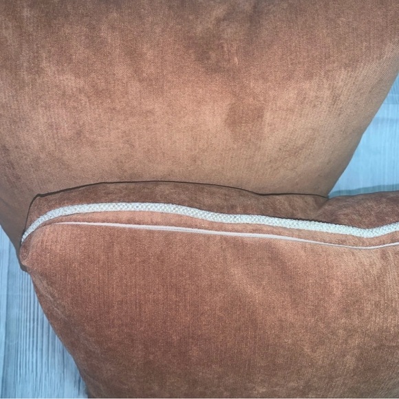 Queen Comforter Set Croscill Gold Paisley Sham Bedskirt 3 Decorative Pillows 7pc - Picture 12 of 16